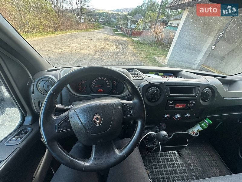 Эвакуатор Renault Master 2014 в Сваляве фото 4 Эвакуатор Renault Master 2014 в Сваляве