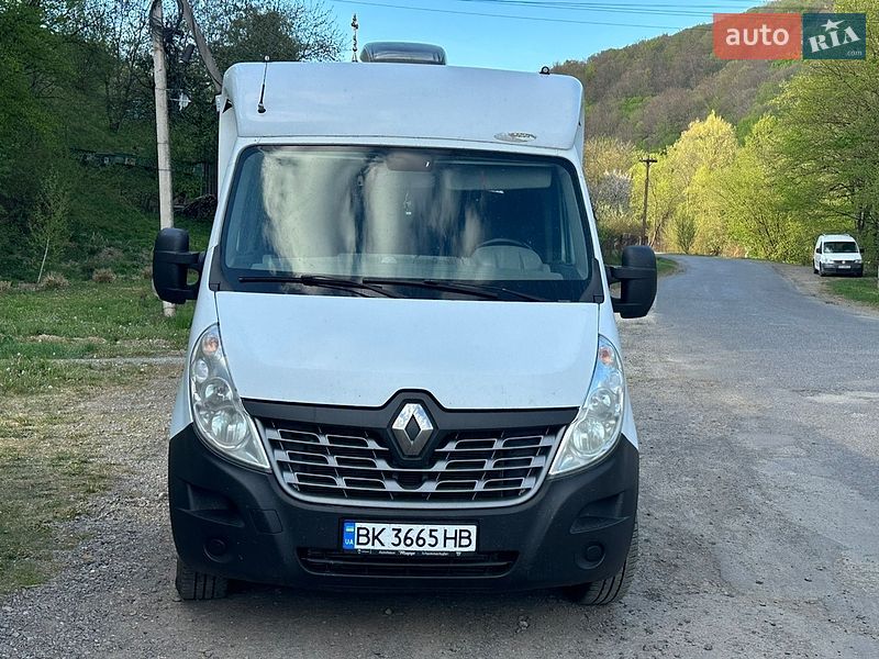 Эвакуатор Renault Master 2014 в Сваляве фото 5 Эвакуатор Renault Master 2014 в Сваляве