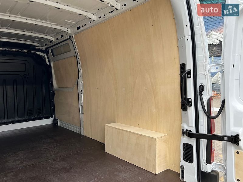 Грузовой фургон Renault Master 2021 в Луцке