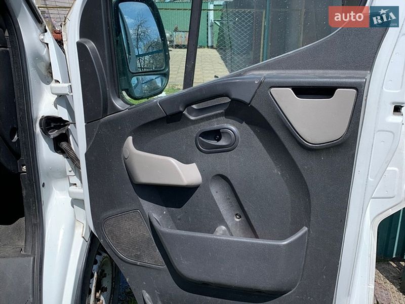 Вантажний фургон Renault Master 2011 в Житомирі