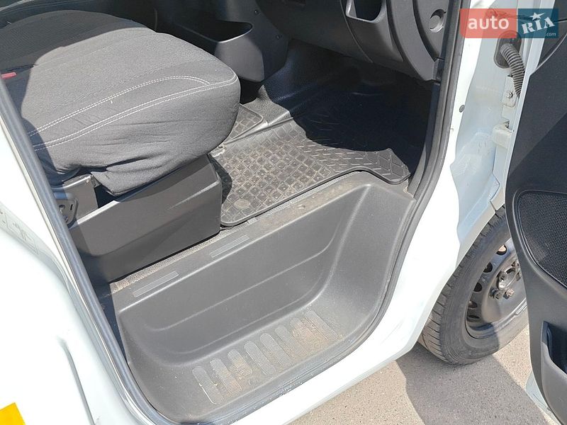 Микроавтобус грузовой (до 3,5т) Renault Master 2015 в Полтаве