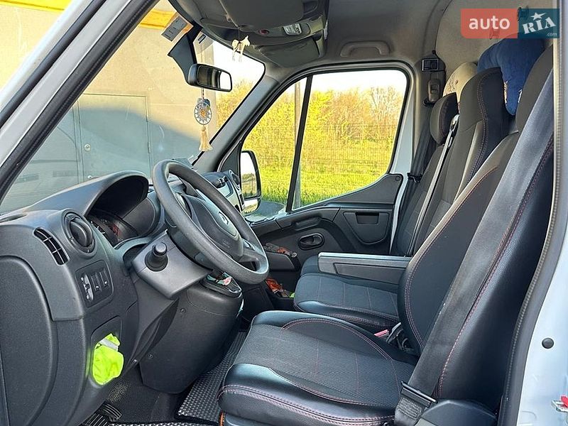 Вантажний фургон Renault Master 2019 в Дніпрі