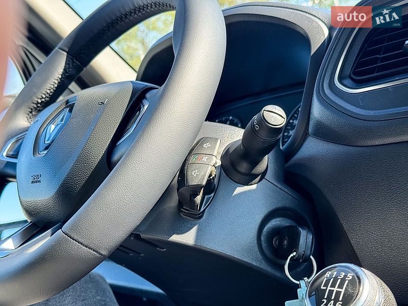 Вантажний фургон Renault Master 2021 в Рівному