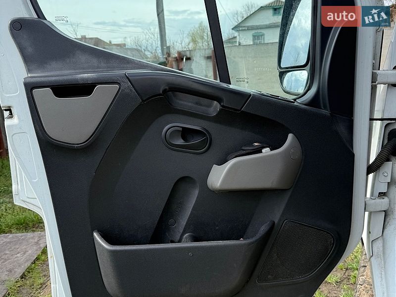 Вантажний фургон Renault Master 2012 в Києві