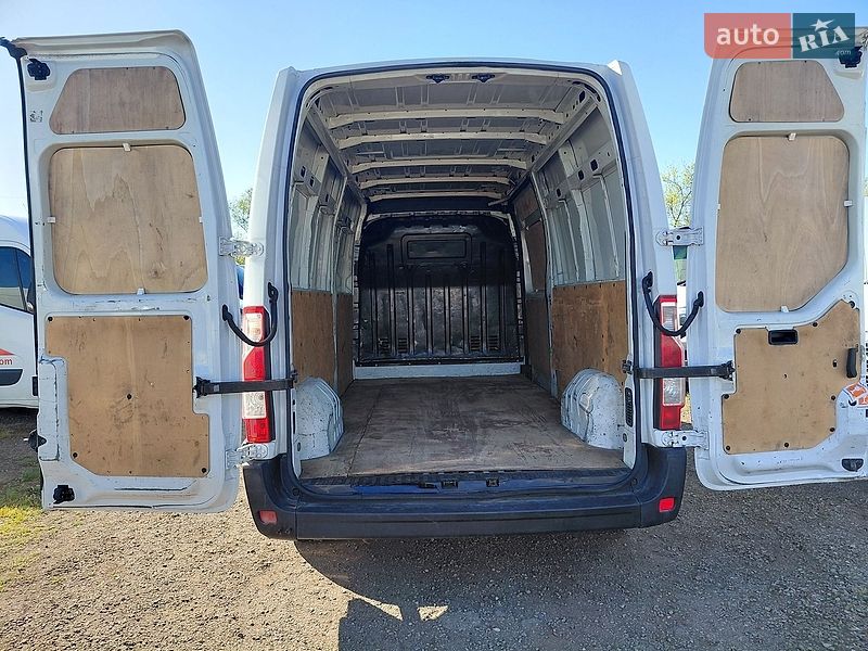 Грузовой фургон Renault Master 2015 в Ивано-Франковске