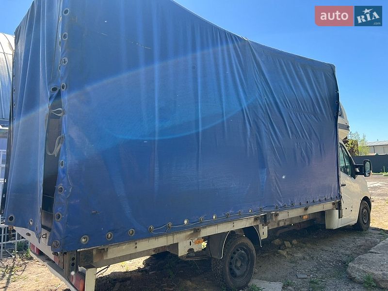 Грузовой фургон Renault Master 2015 в Львове