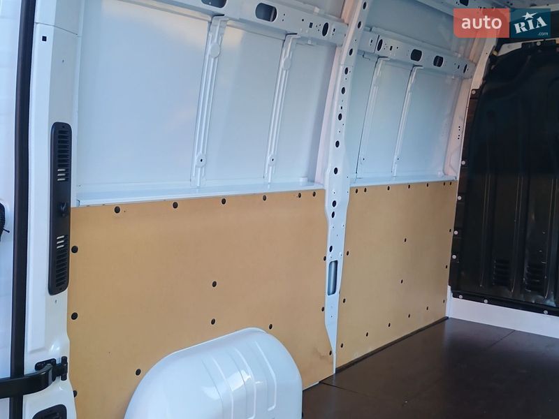 Грузовой фургон Renault Master 2020 в Дубно