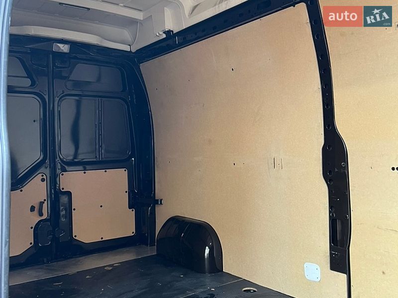 Вантажний фургон Renault Master 2019 в Тернополі