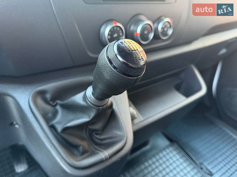 Грузовой фургон Renault Master 2021 в Дубно