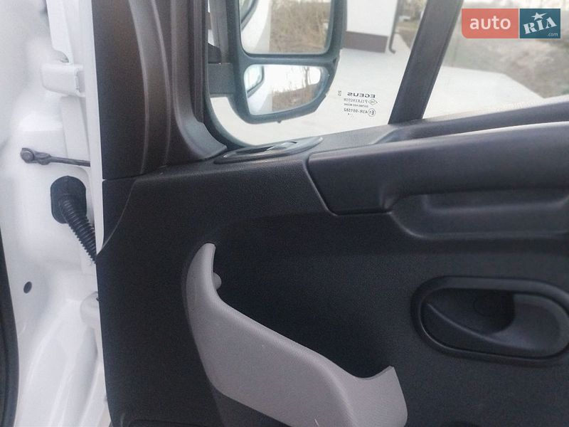 Грузовой фургон Renault Master 2018 в Дубно