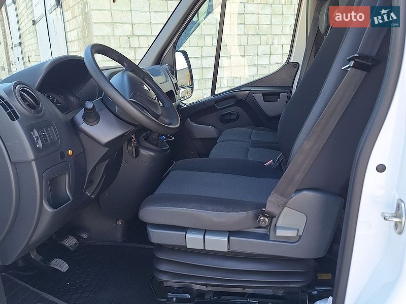 Грузовой фургон Renault Master 2018 в Львове