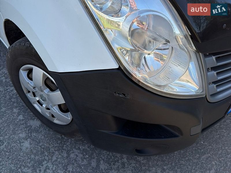 Грузовой фургон Renault Master 2016 в Львове