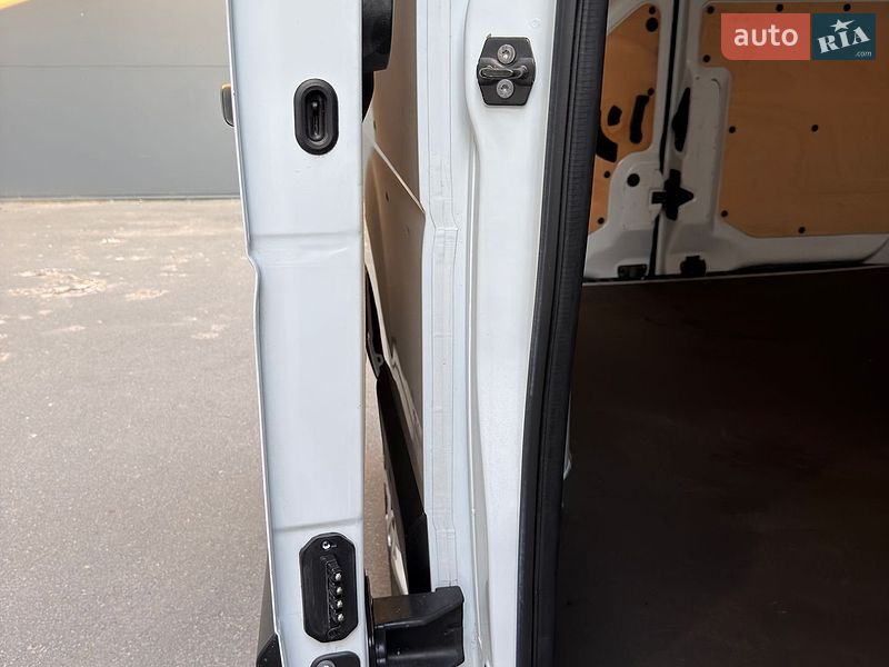 Грузовой фургон Renault Master 2021 в Киеве