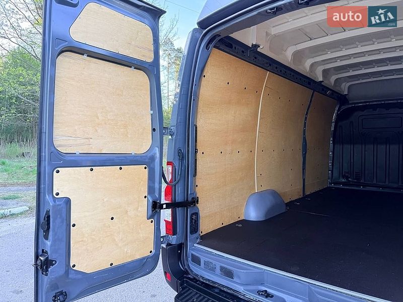 Грузовой фургон Renault Master 2022 в Киеве