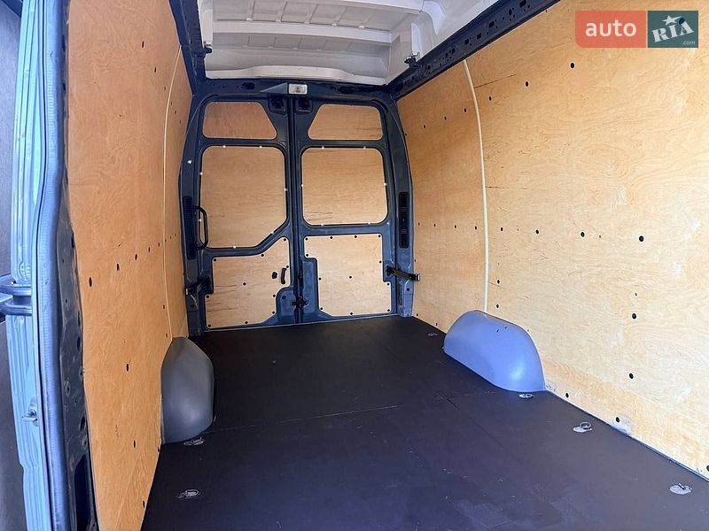 Грузовой фургон Renault Master 2022 в Киеве