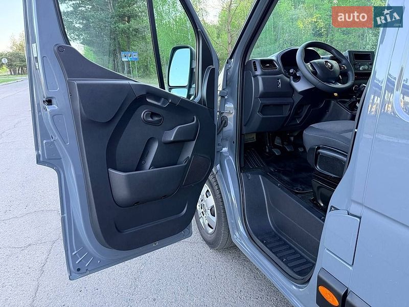 Грузовой фургон Renault Master 2022 в Киеве