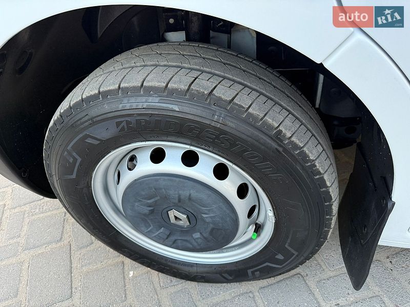 Грузовой фургон Renault Master 2018 в Дубно