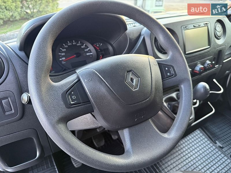 Грузовой фургон Renault Master 2018 в Дубно