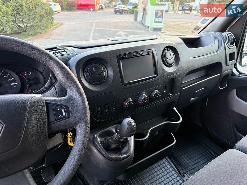 Грузовой фургон Renault Master 2018 в Дубно