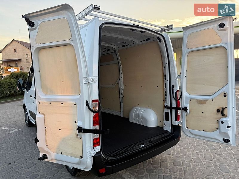 Грузовой фургон Renault Master 2018 в Дубно