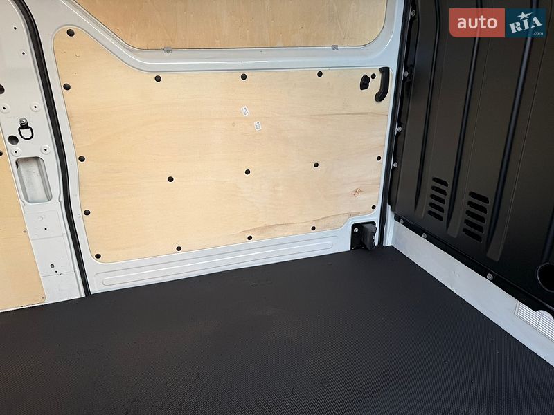 Грузовой фургон Renault Master 2018 в Дубно