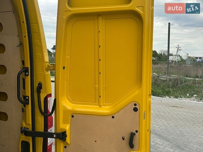 Грузовой фургон Renault Master 2020 в Львове