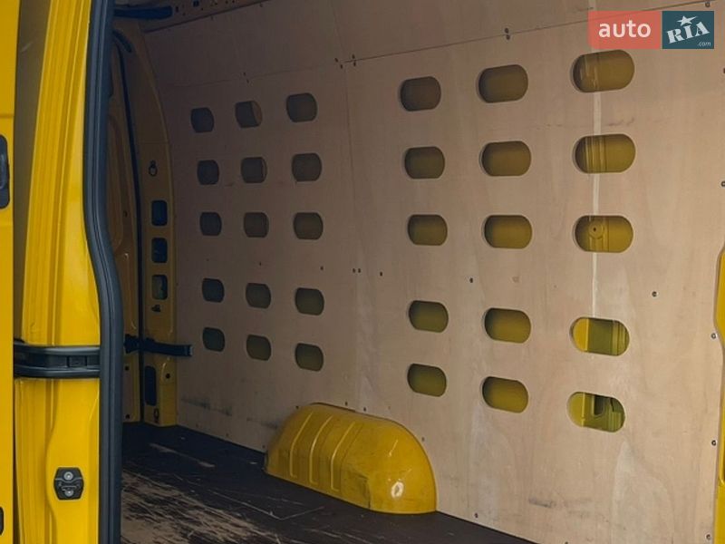 Грузовой фургон Renault Master 2020 в Львове