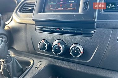 Вантажний фургон Renault Master 2021 в Дубні
