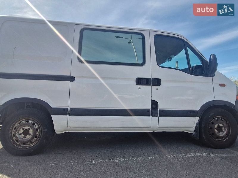 Грузопассажирский фургон Renault Master 2003 в Киеве