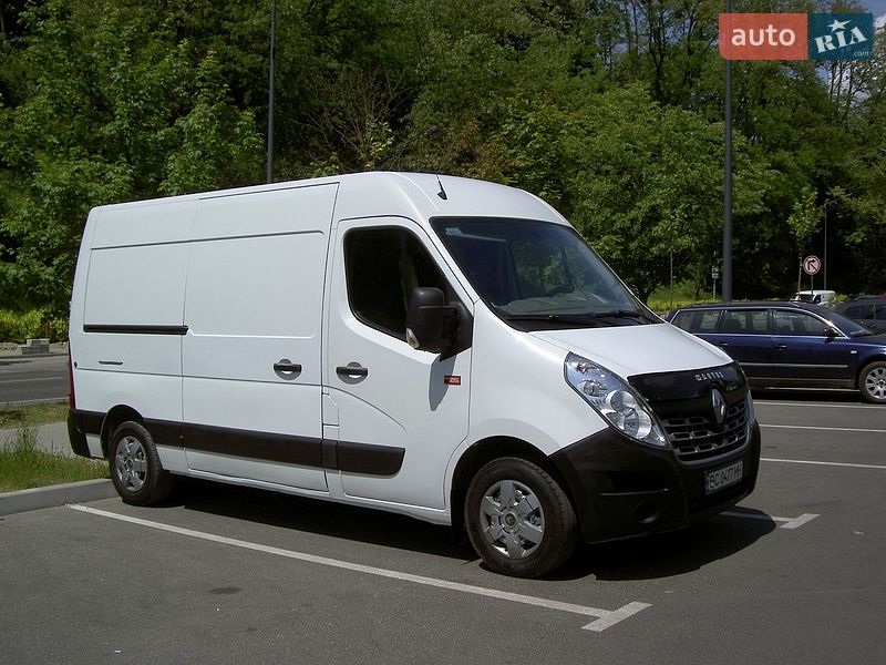 Вантажний фургон Renault Master 2017 в Львові