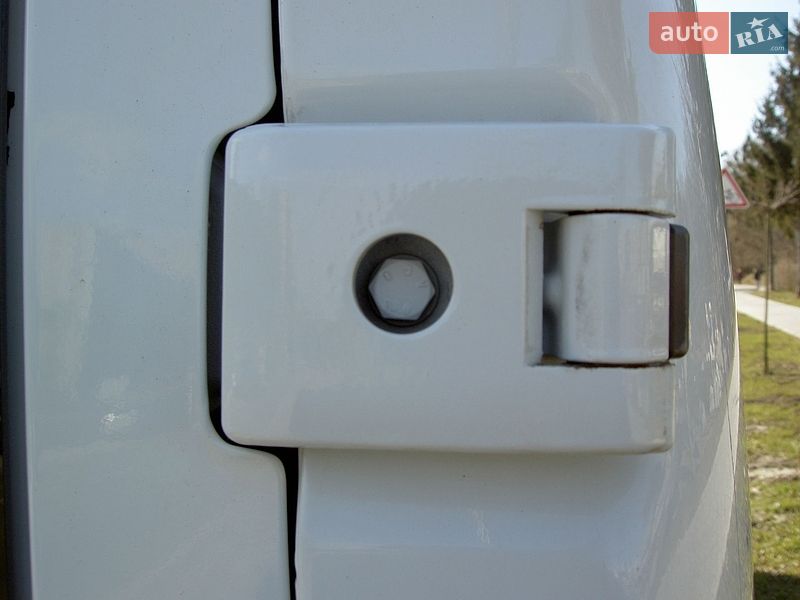 Вантажний фургон Renault Master 2017 в Львові