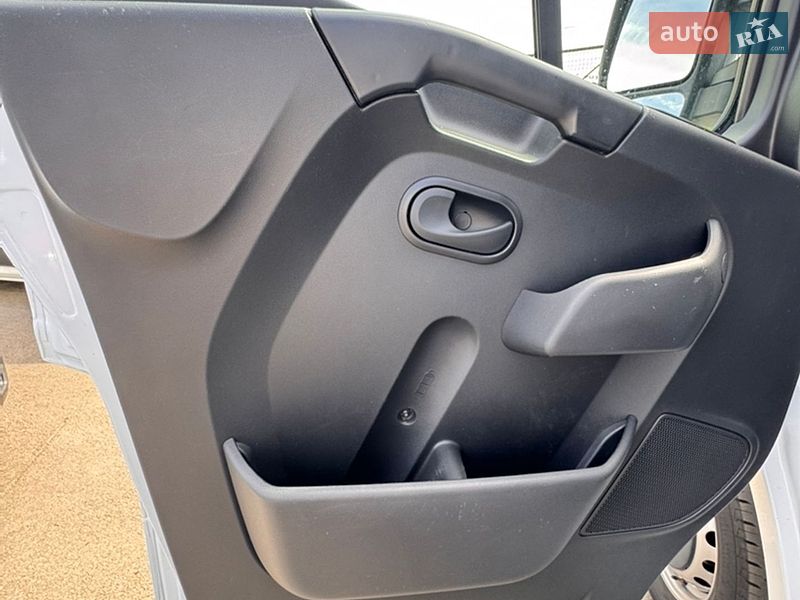 Грузовой фургон Renault Master 2022 в Киеве
