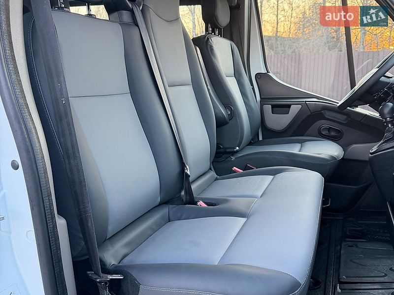 Грузопассажирский фургон Renault Master 2016 в Дубно
