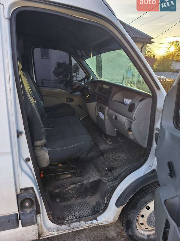 Мінівен Renault Master 2004 в Сваляві