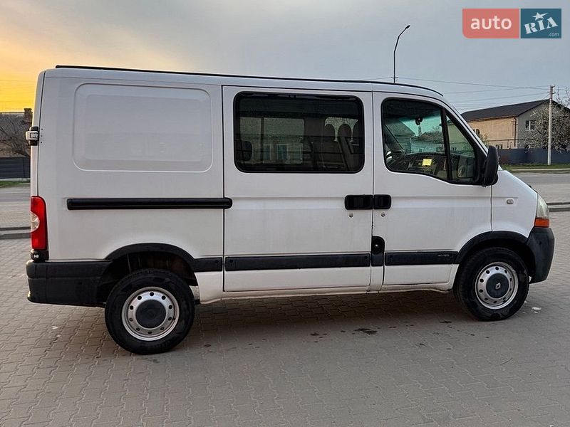 Вантажопасажирський фургон Renault Master 2007 в Нововолинську