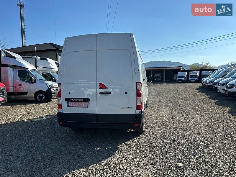 Грузовой фургон Renault Master 2018 в Хусте