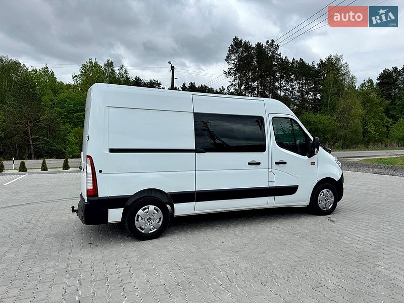 Вантажопасажирський фургон Renault Master 2017 в Ковелі