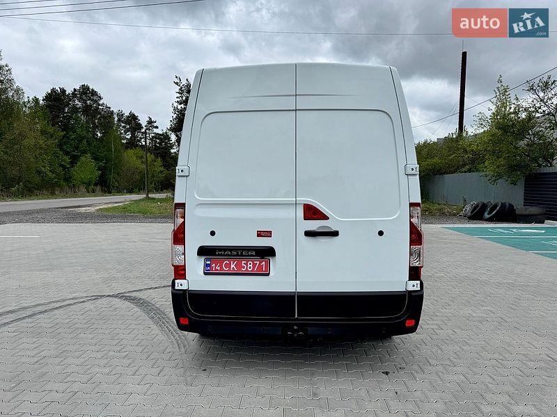 Вантажопасажирський фургон Renault Master 2017 в Ковелі