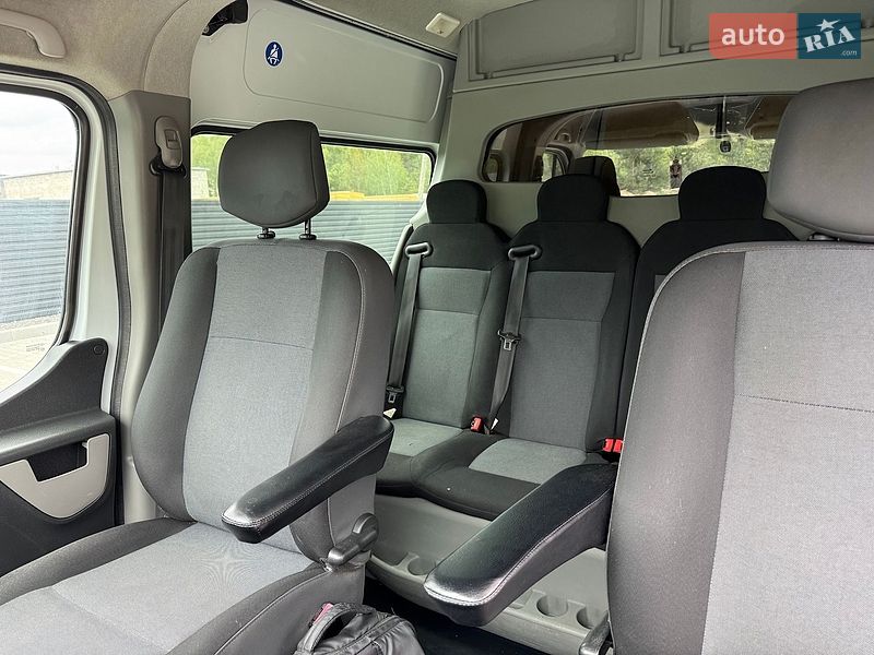 Вантажопасажирський фургон Renault Master 2017 в Ковелі