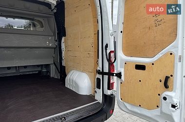 Вантажопасажирський фургон Renault Master 2017 в Ковелі