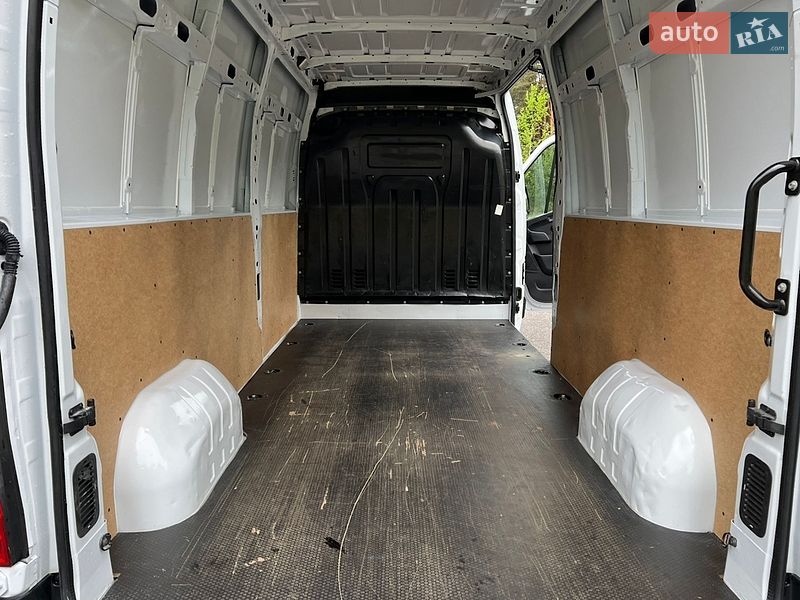 Вантажний фургон Renault Master 2023 в Ковелі