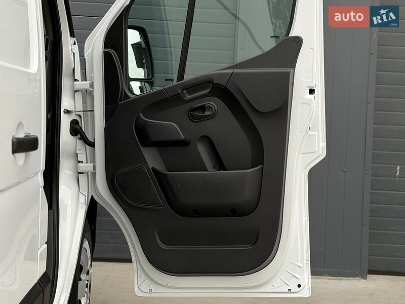 Грузовой фургон Renault Master 2022 в Дубно