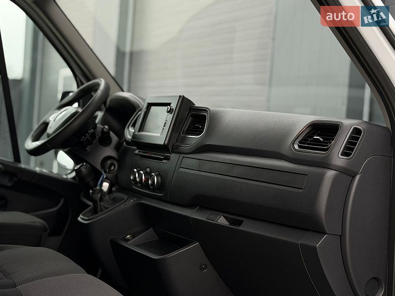 Грузовой фургон Renault Master 2022 в Дубно