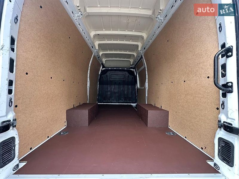 Грузовой фургон Renault Master 2021 в Киеве