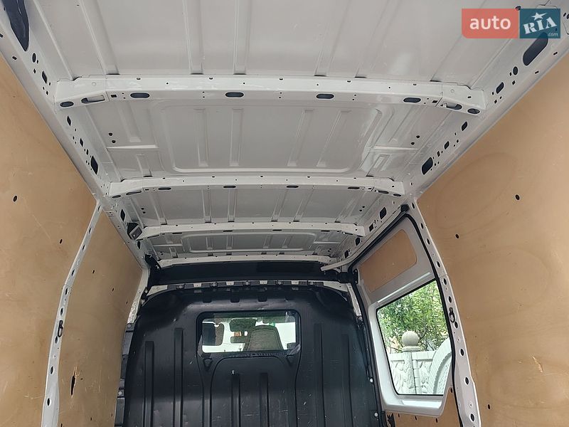 Вантажний фургон Renault Master 2022 в Дубні