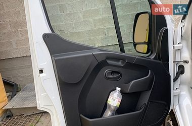 Вантажний фургон Renault Master 2020 в Львові