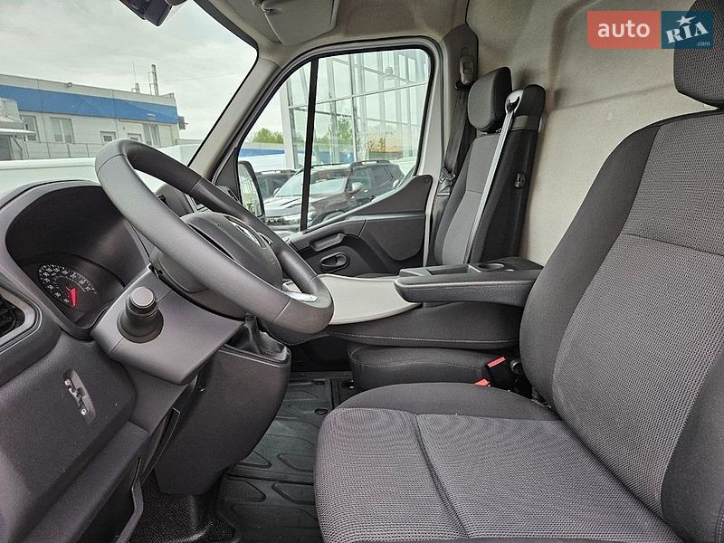 Вантажний фургон Renault Master 2022 в Львові