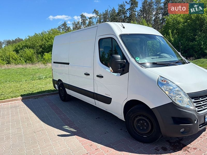 Грузовой фургон Renault Master 2015 в Киеве