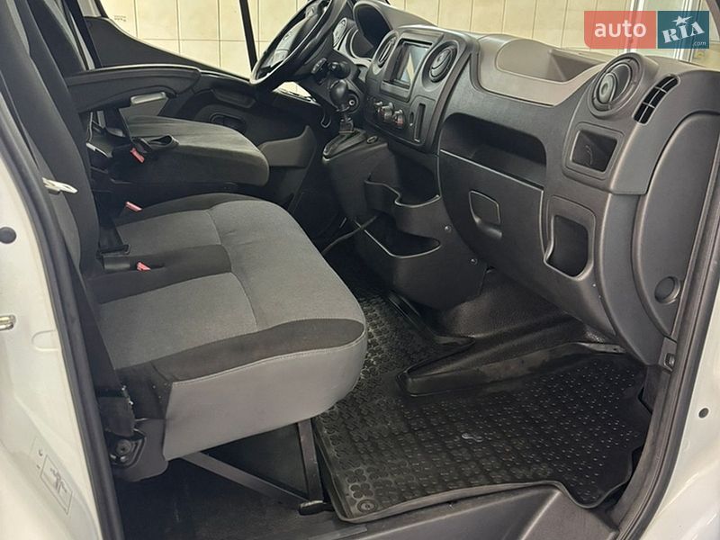 Грузовой фургон Renault Master 2015 в Киеве