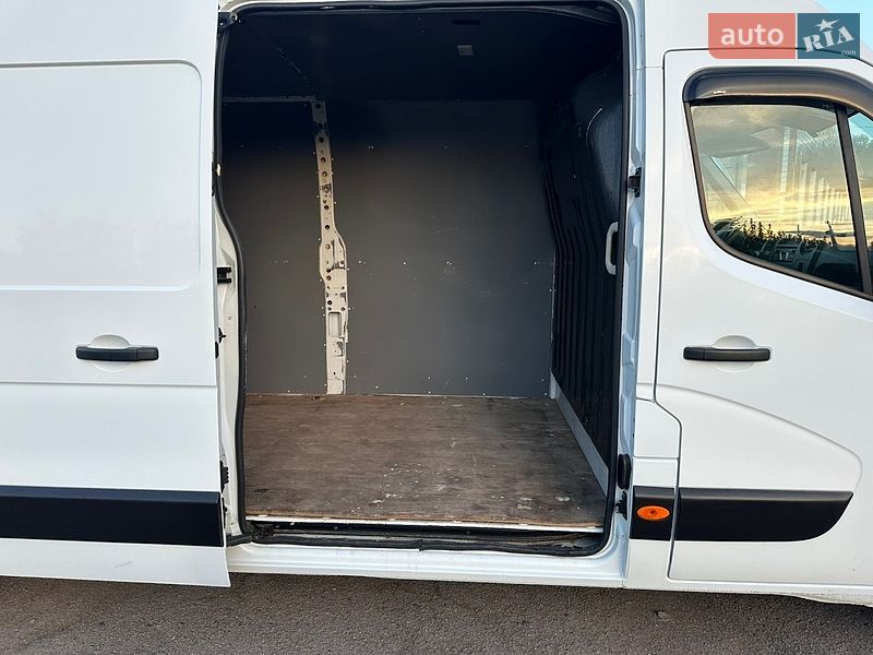 Грузовой фургон Renault Master 2017 в Дубно